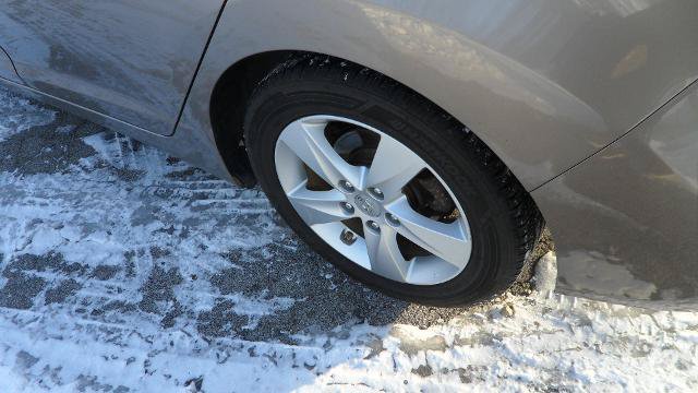 Used 2013 Hyundai Elantra GLS w/ Preferred Pkg FWD image 34