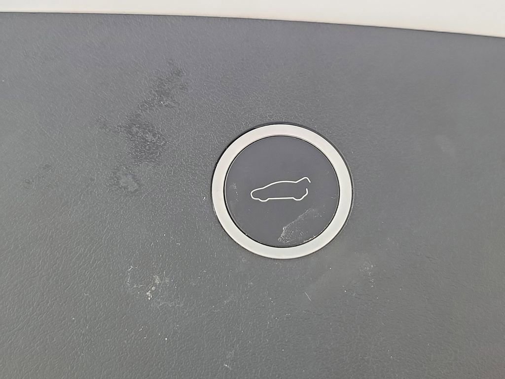 Used 2018 Tesla Model X 75D AWD/4WD image 10