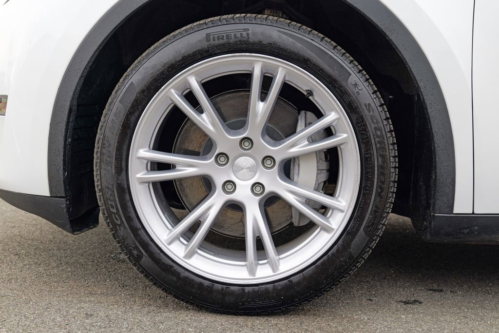 Used 2024 Tesla Model Y Long Range image 15