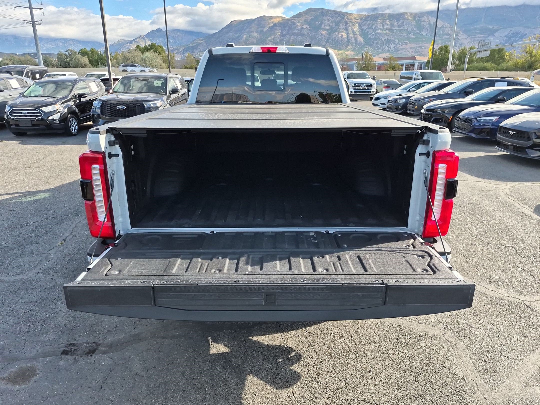 Used 2025 Ford F350 Lariat w/ Black Appearance Package AWD/4WD image 32
