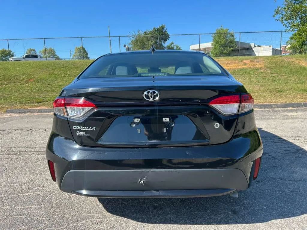 Used 2022 Toyota Corolla L FWD image 4