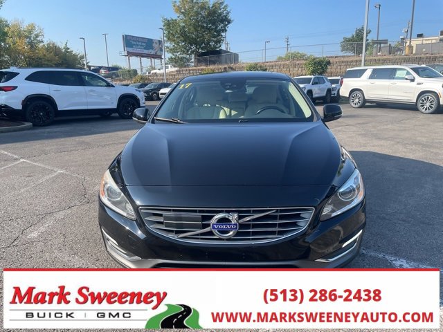 Used 2017 Volvo S60 T5 Inscription Platinum w/ Climate Package image 3