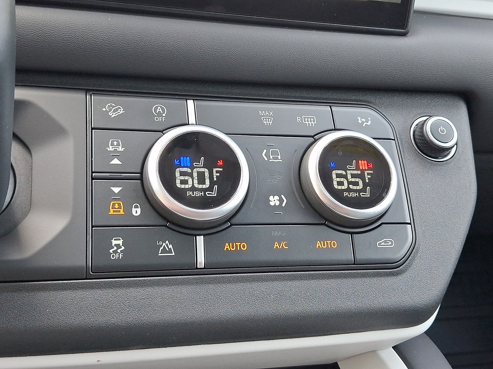 Used 2025 Land Rover Defender 110 S AWD/4WD image 16