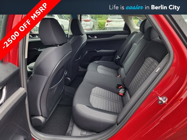 New 2025 Kia K5 LXS image 18