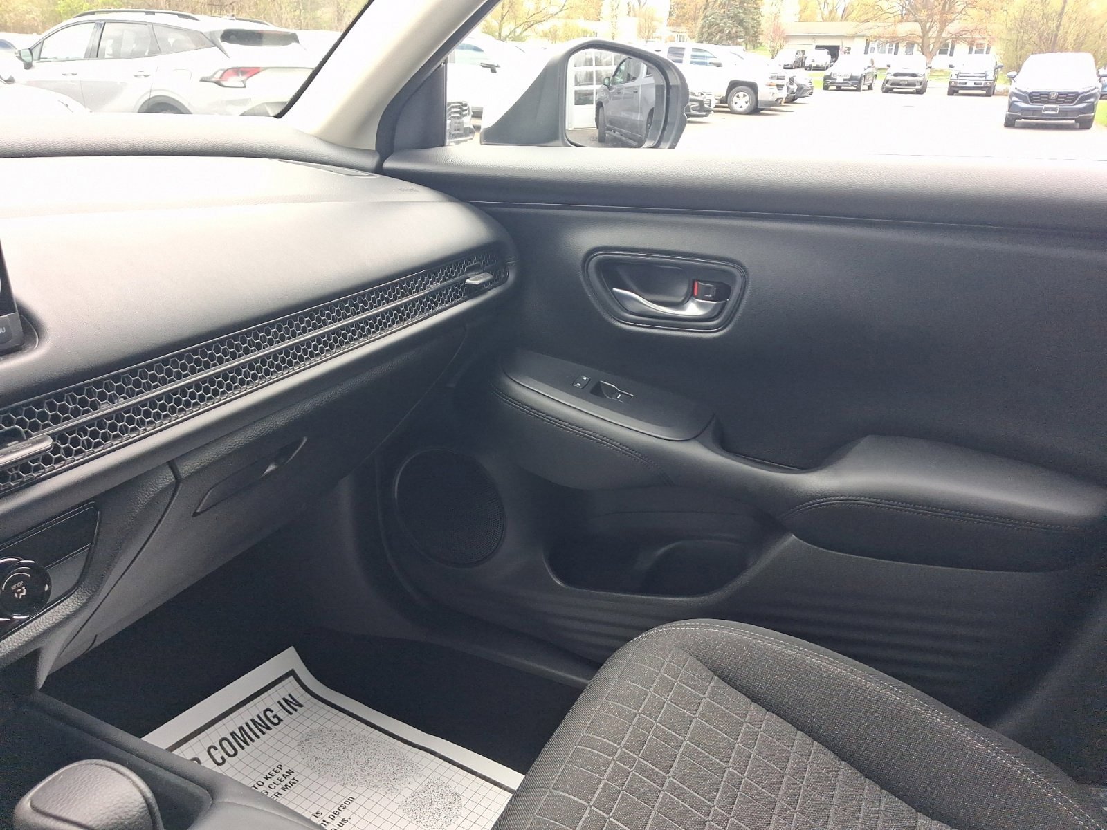 Used 2023 Honda HR-V LX image 21