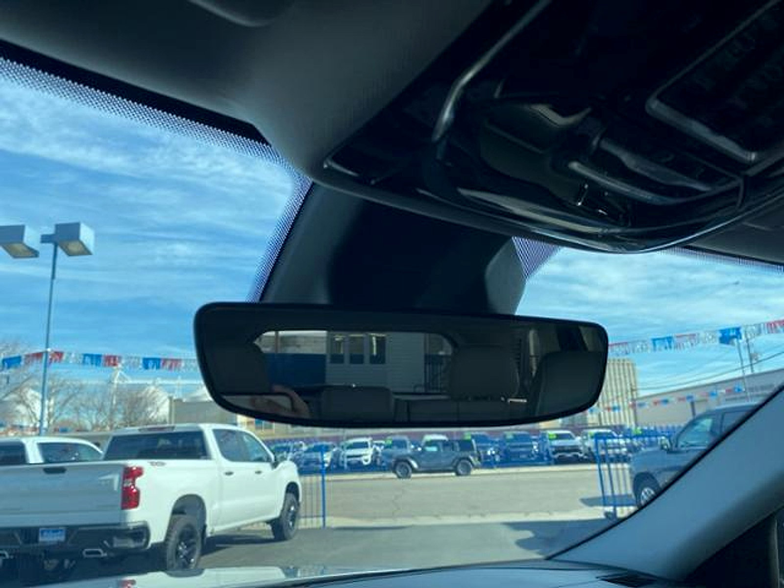 Used 2022 Jeep Grand Cherokee Overland RWD image 35