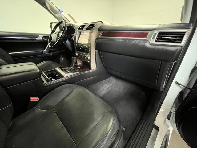 Used 2017 Lexus GX 460 AWD/4WD image 10