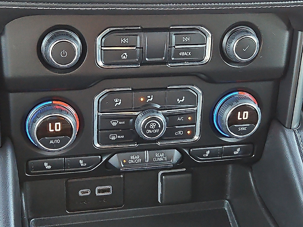 Used 2022 Chevrolet Tahoe LT w/ Luxury Package RWD image 25