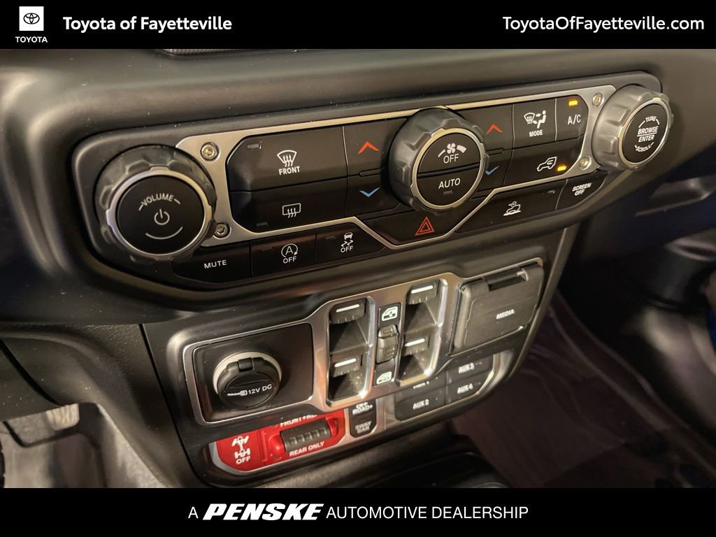 Used 2023 Jeep Gladiator Rubicon w/ LED Lighting Group AWD/4WD image 26