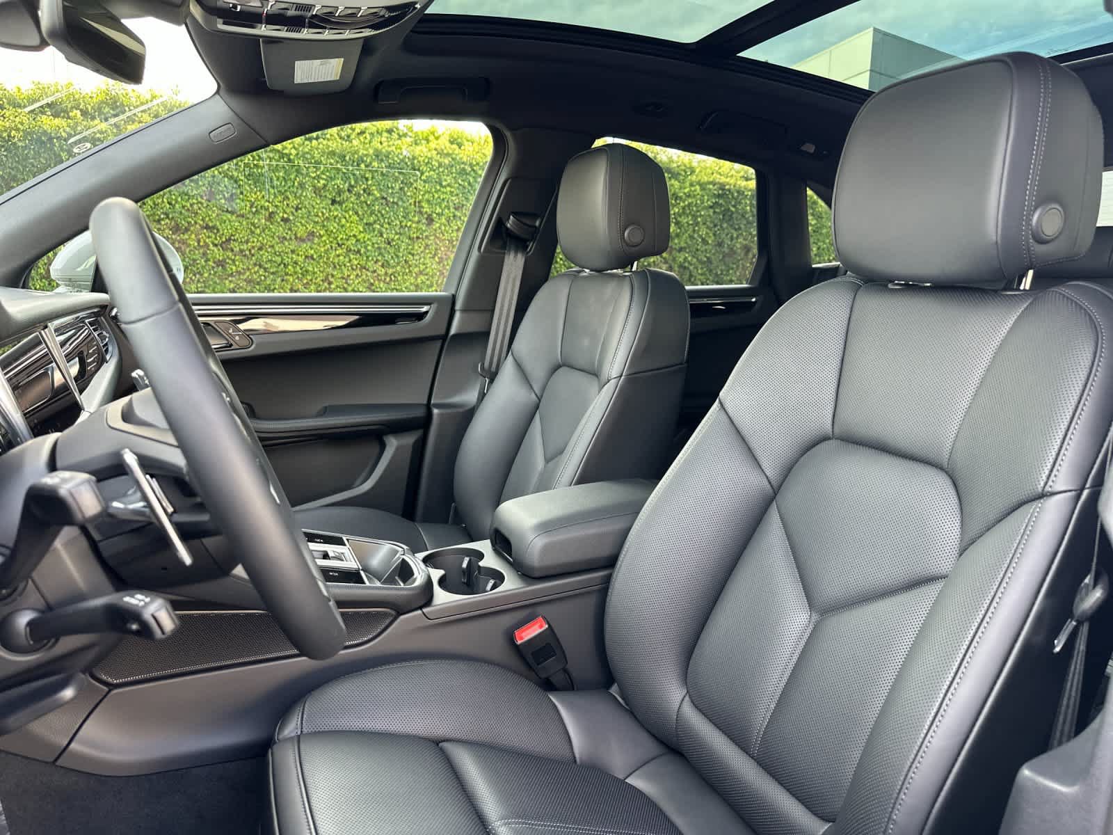 New 2026 Porsche Macan S AWD/4WD image 5