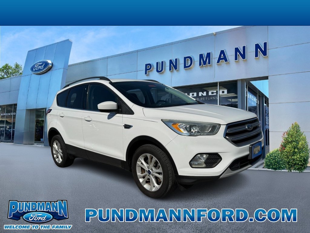 Used 2017 Ford Escape SE w/ Equipment Group 201A