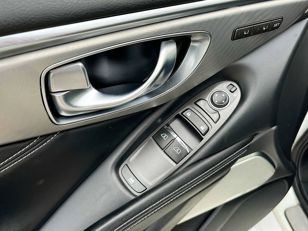 Used 2021 INFINITI Q60 3.0t Luxe w/ Essential Package AWD/4WD image 18