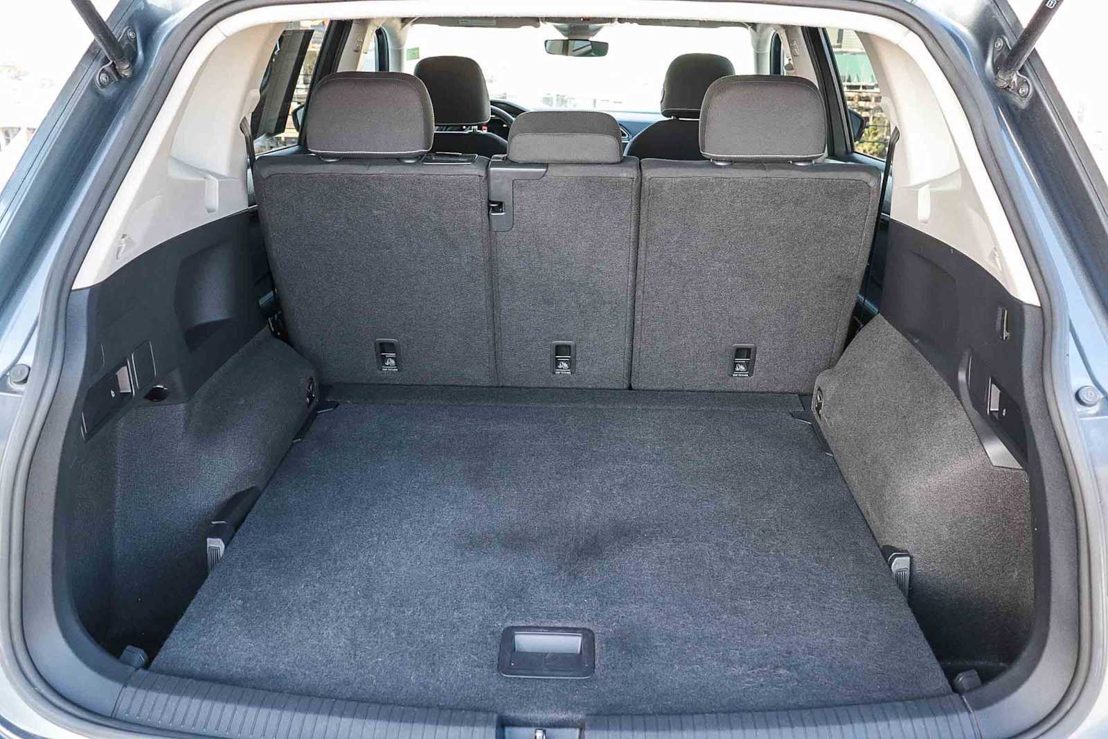 Used 2024 Volkswagen Tiguan S image 27