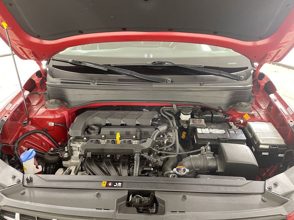 Used 2022 Hyundai Venue SEL w/ Cargo Package image 32