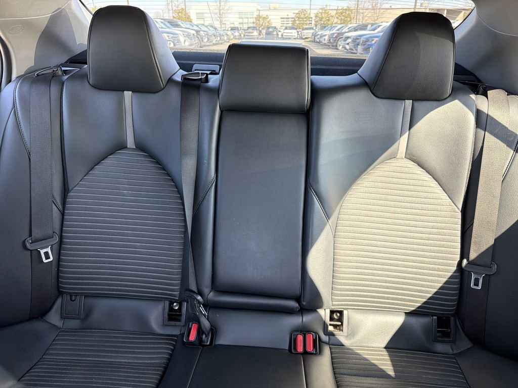 Used 2022 Toyota Camry SE image 30