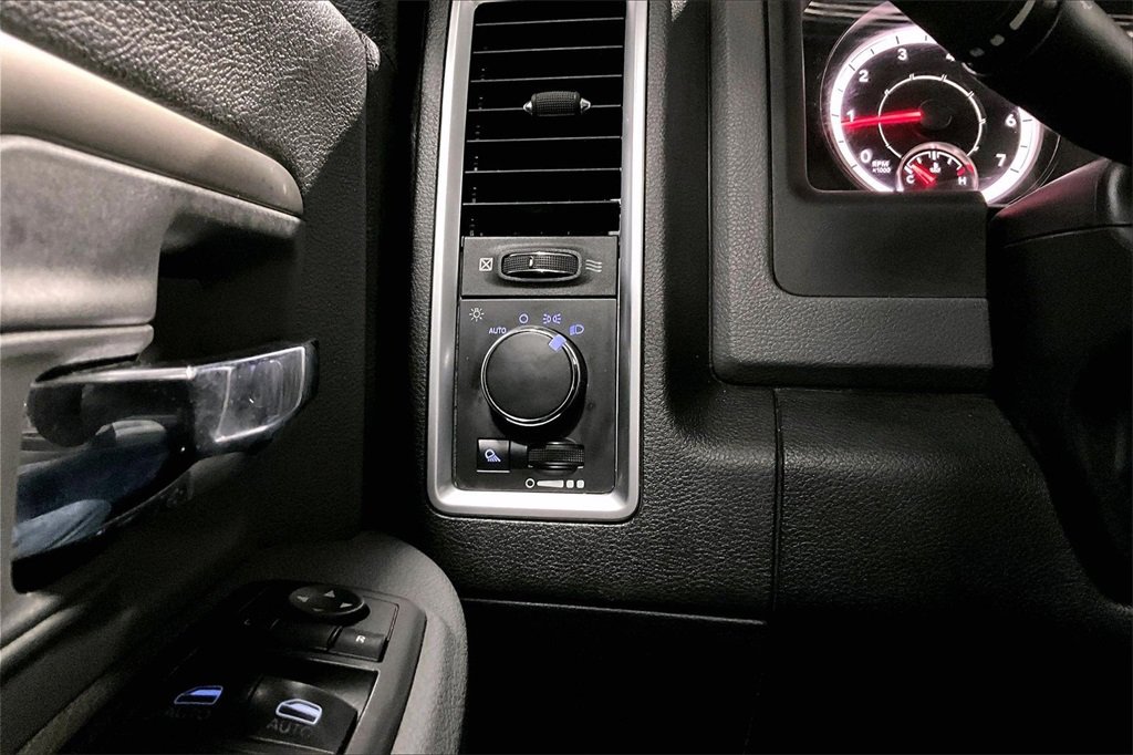 Used 2017 RAM 1500 Classic SLT image 15