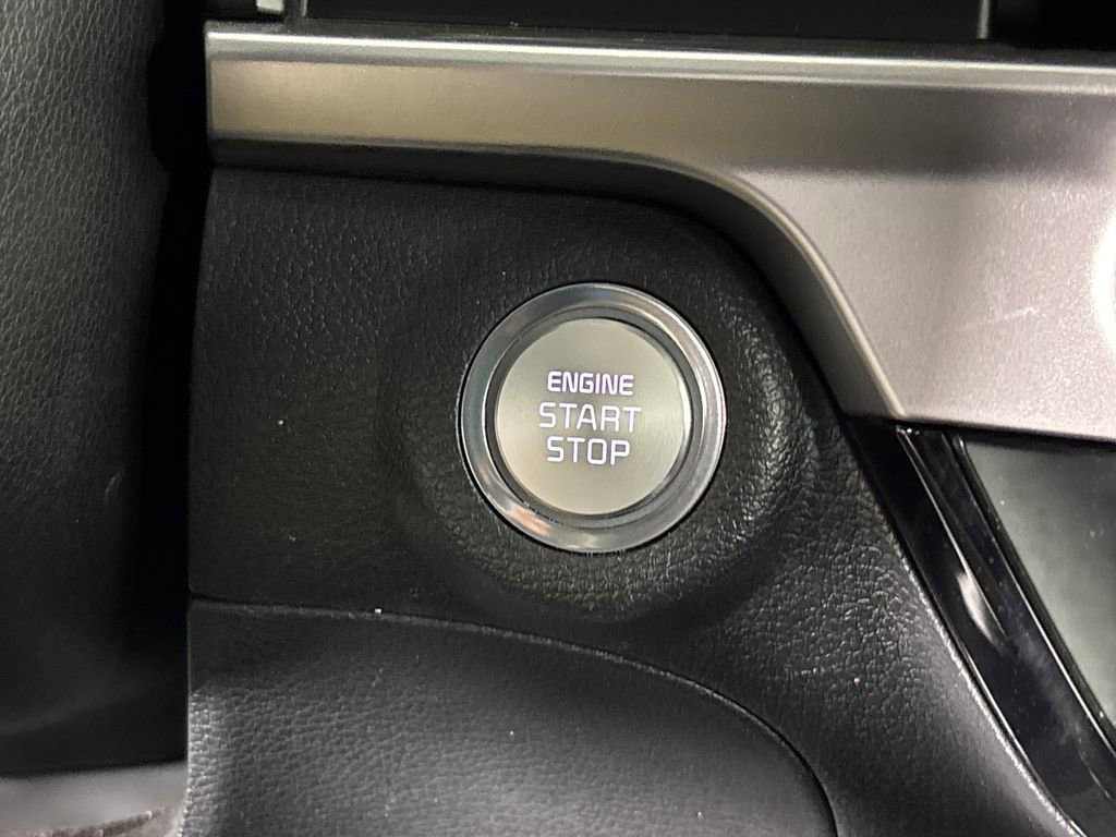 Used 2024 Kia Telluride EX w/ EX Captain's Chair Package image 26