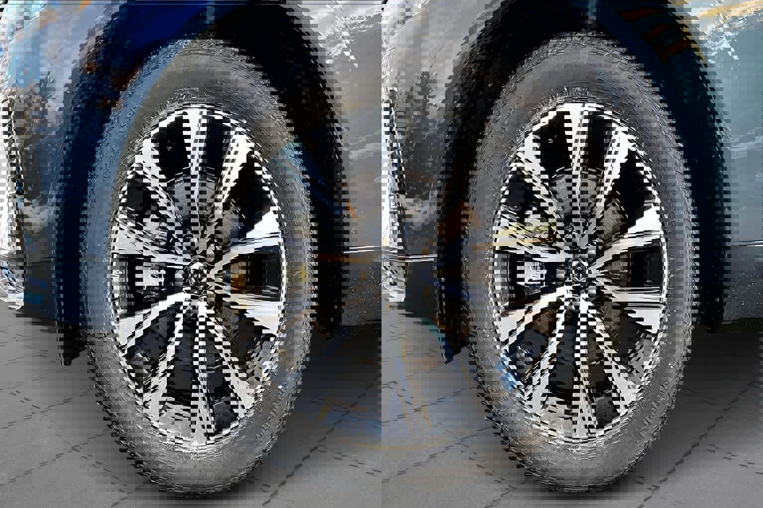 Certified 2024 Volvo XC60 B5 Core w/ Climate Package image 11