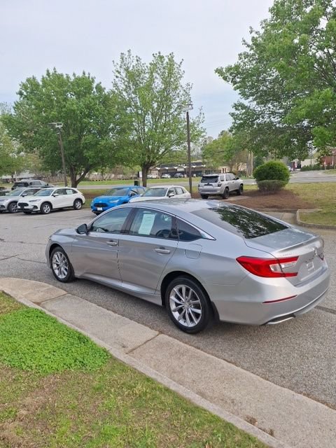 Used 2022 Honda Accord LX image 6