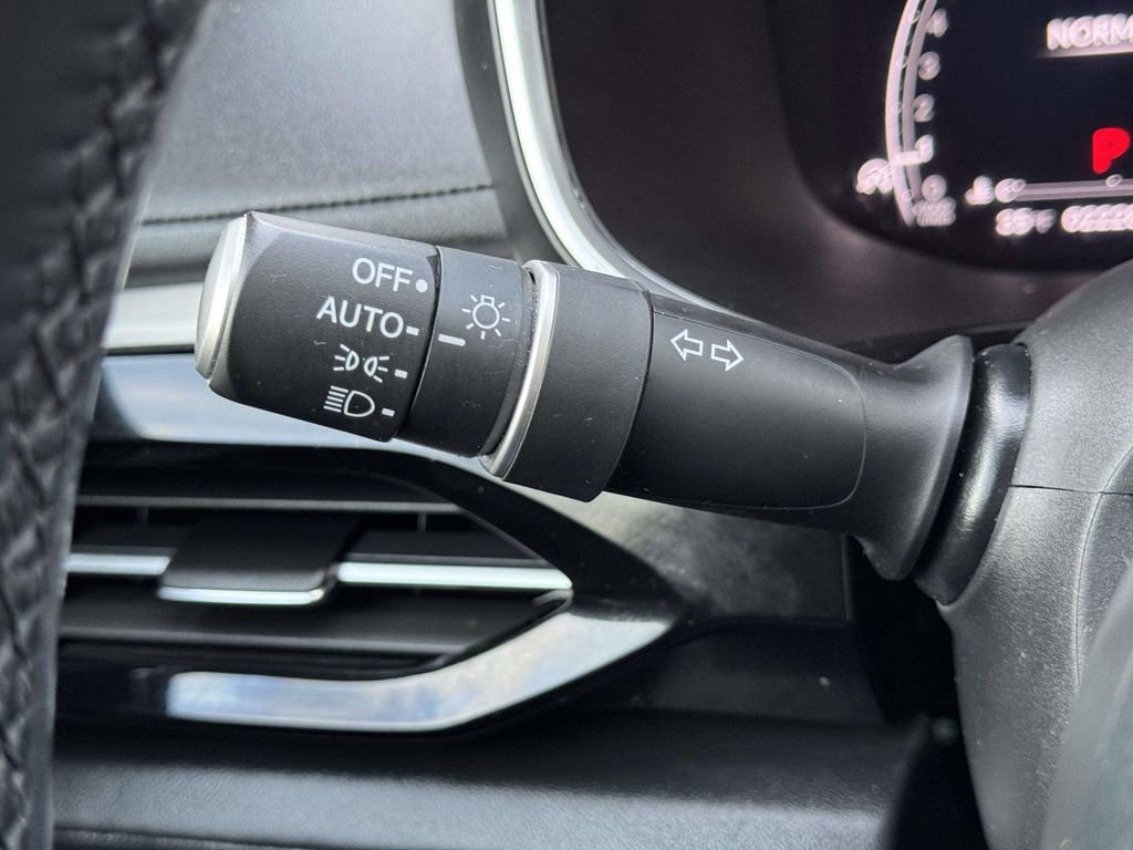 Certified 2023 Acura MDX SH-AWD w/ Technology Package image 23