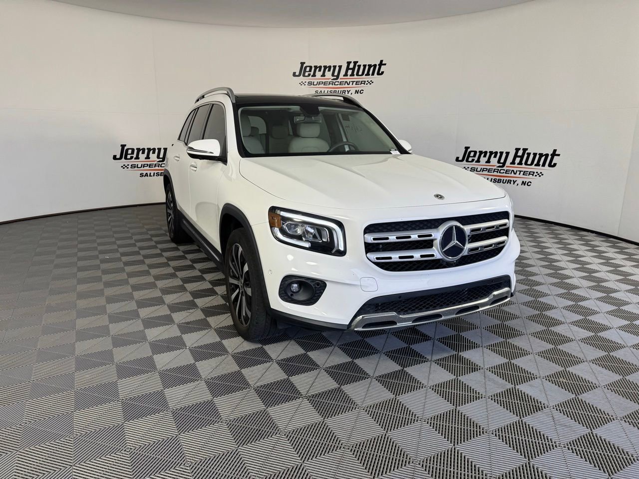 Used 2022 Mercedes-Benz GLB 250 image 8