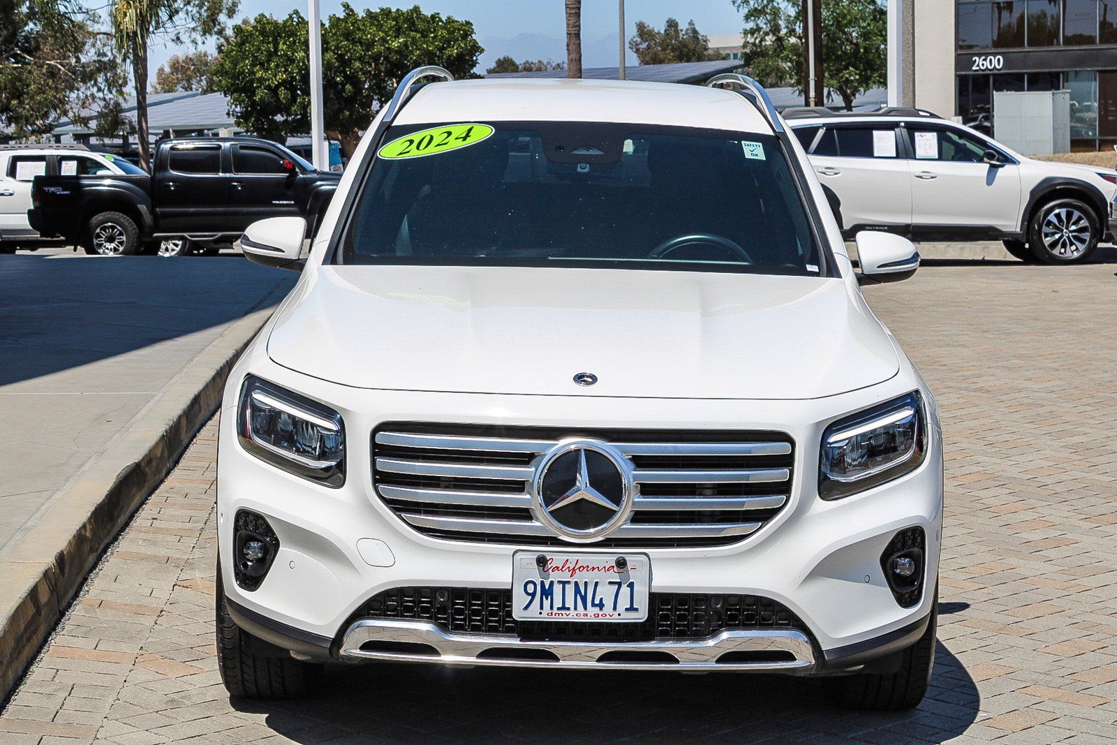 Used 2024 Mercedes-Benz GLB 250 image 2