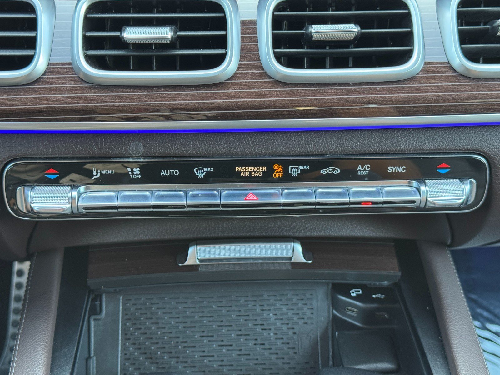 Used 2022 Mercedes-Benz GLS 580 4MATIC image 36
