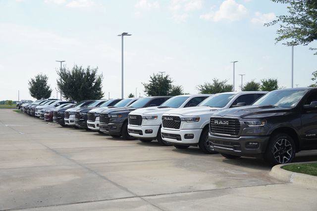 Certified 2023 Jeep Compass Limited image 38