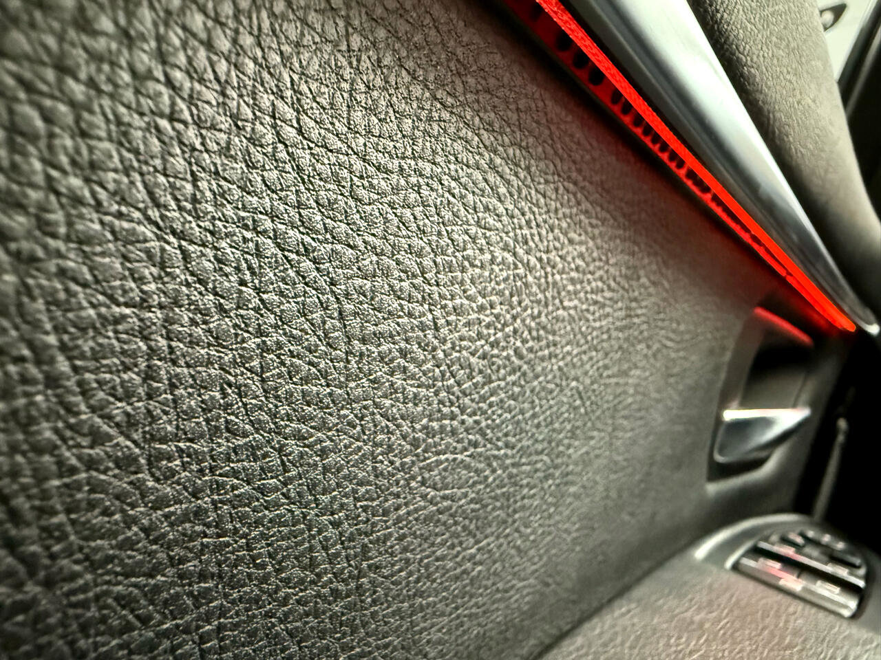 Used 2018 BMW 340i Sedan w/ Shadow Sport Edition image 23