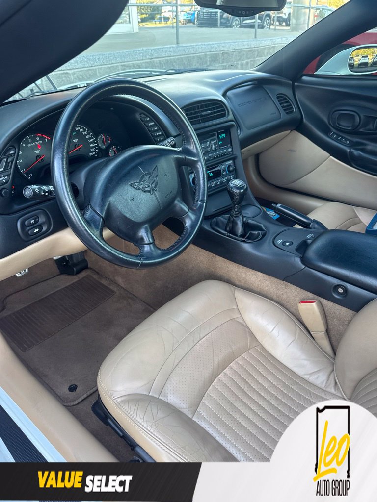 Used 2004 Chevrolet Corvette Coupe w/ Preferred Equipment Group RWD image 7