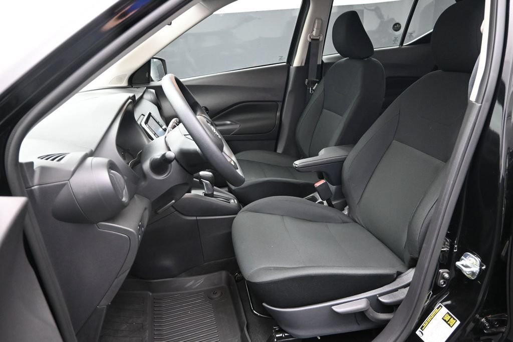 Certified 2025 Nissan Kicks Play S FWD image 18