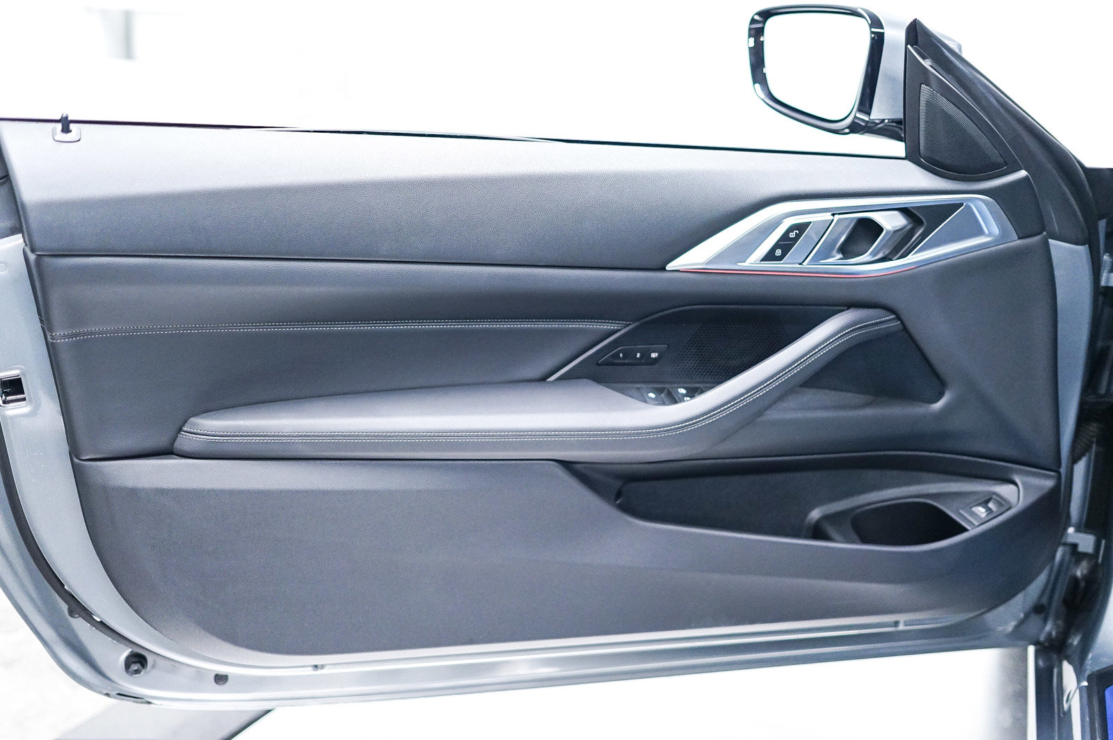 Used 2025 BMW 430i Convertible w/ Convenience Package image 26