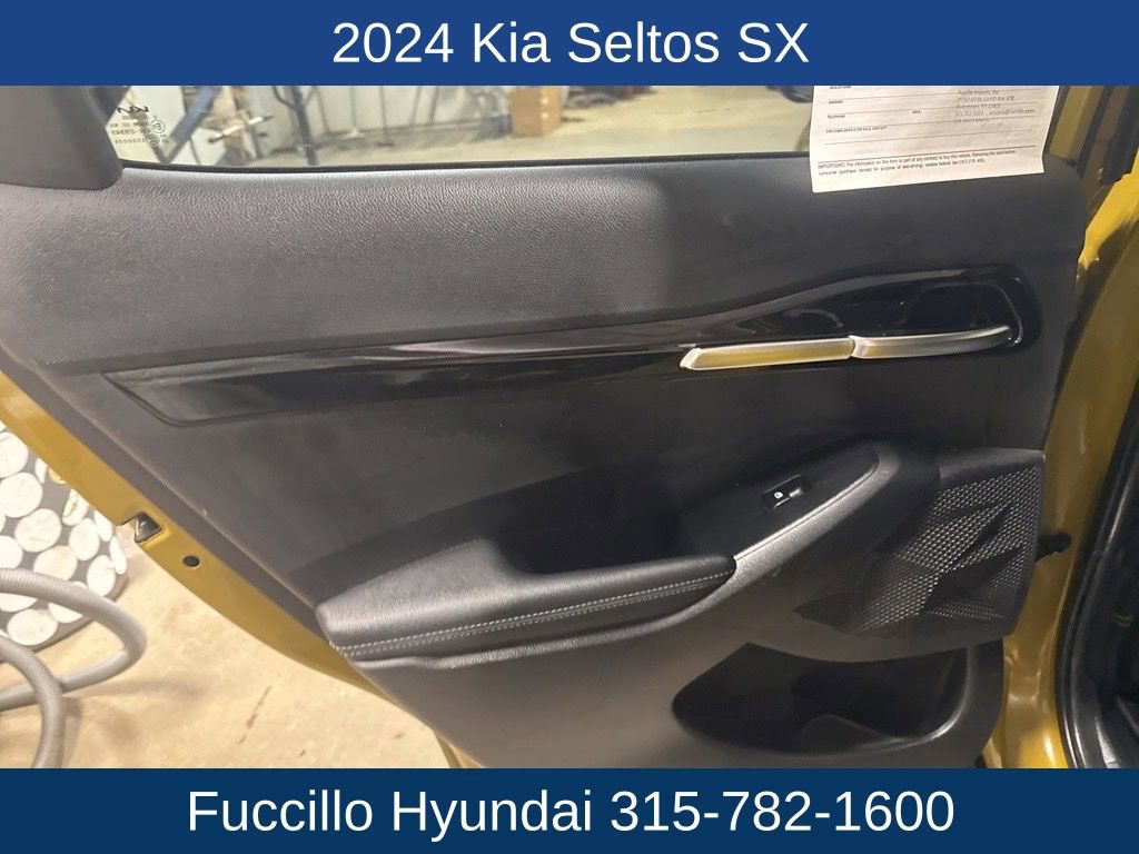 Used 2024 Kia Seltos SX image 28