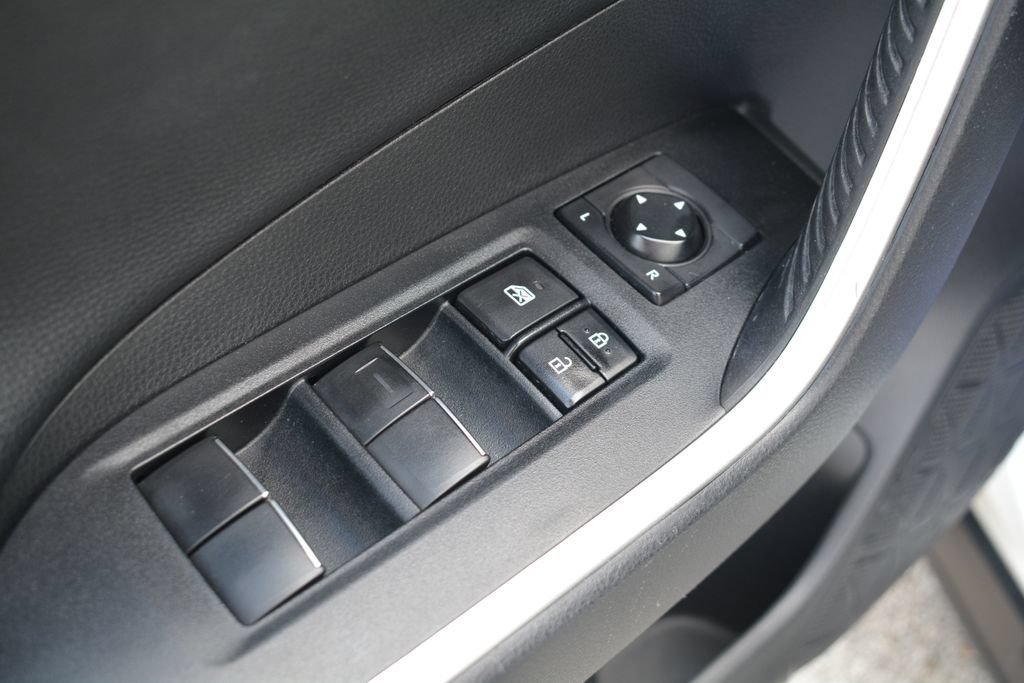 Used 2021 Toyota RAV4 XSE AWD/4WD image 8