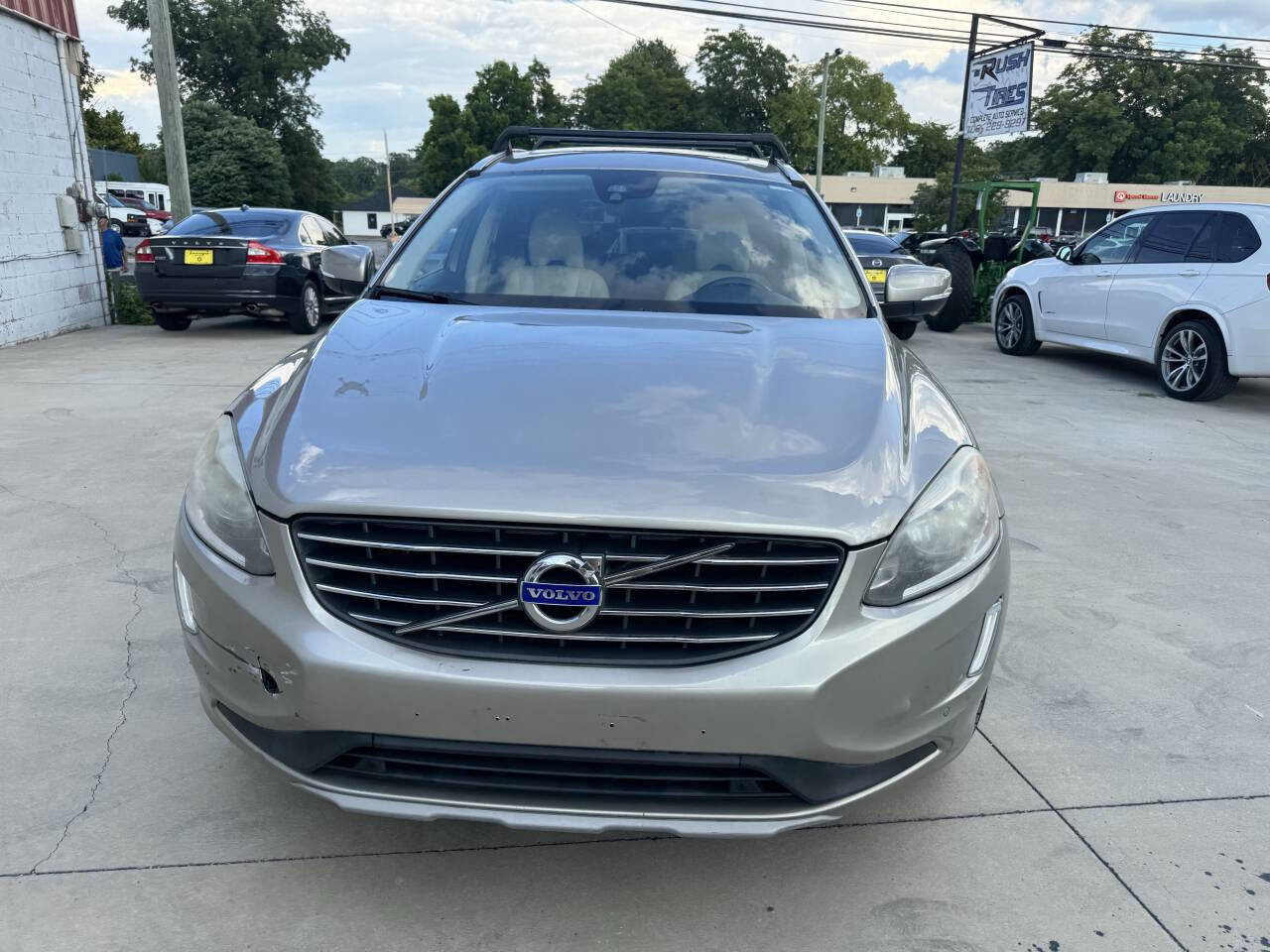 Used 2016 Volvo XC60 T6 w/ Proximity Package image 26