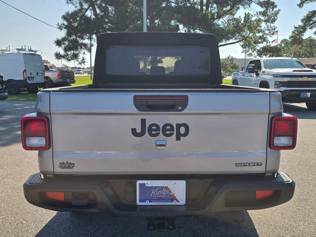 Used 2020 Jeep Gladiator Sport w/ Quick Order Package 24S AWD/4WD image 4