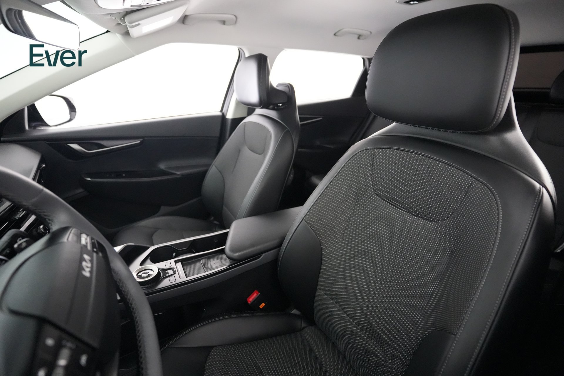 Used 2025 Kia EV6 Light RWD image 4