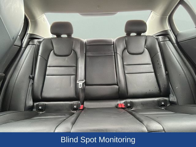 Used 2022 Volvo S60 B5 Inscription image 17