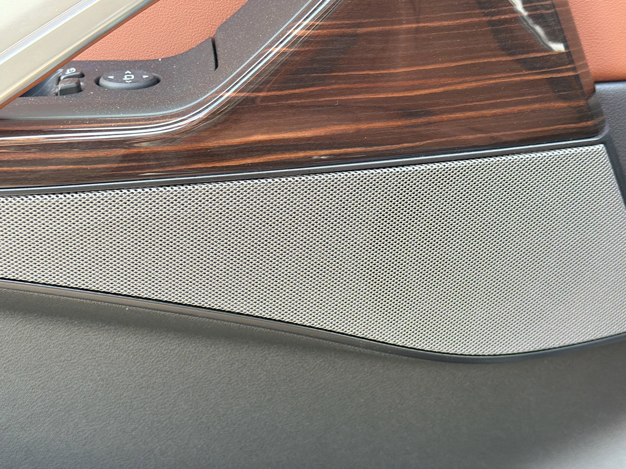 New 2026 BMW X6 xDrive40i image 25