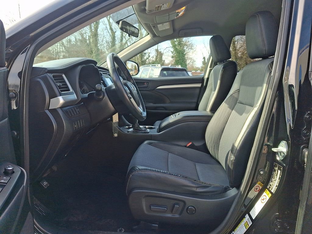 Used 2015 Toyota Highlander Plus image 13