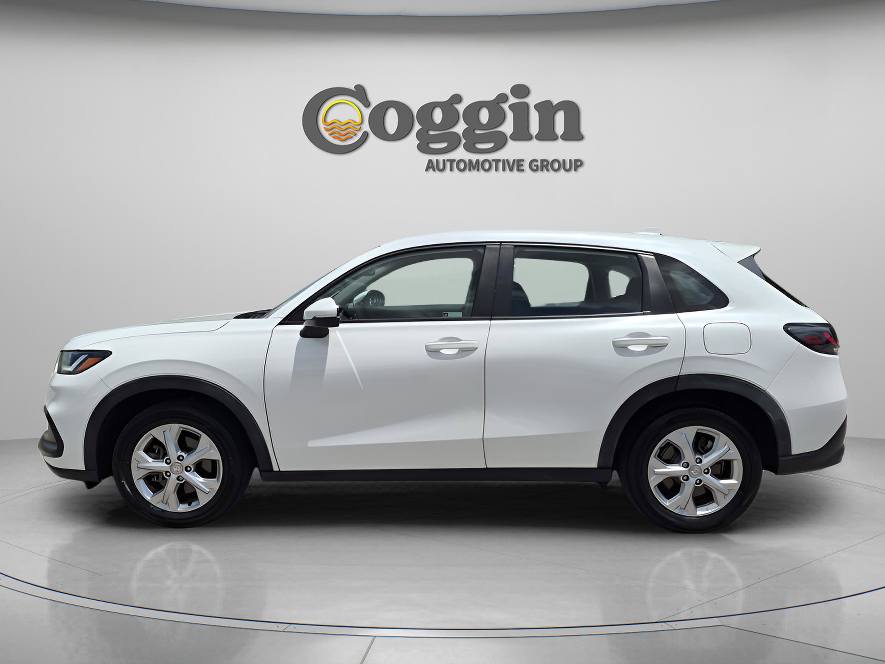 Certified 2023 Honda HR-V LX image 3