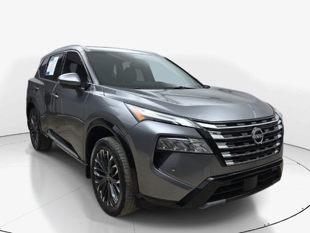 Used 2025 Nissan Rogue Platinum w/ Tech Package FWD image 3