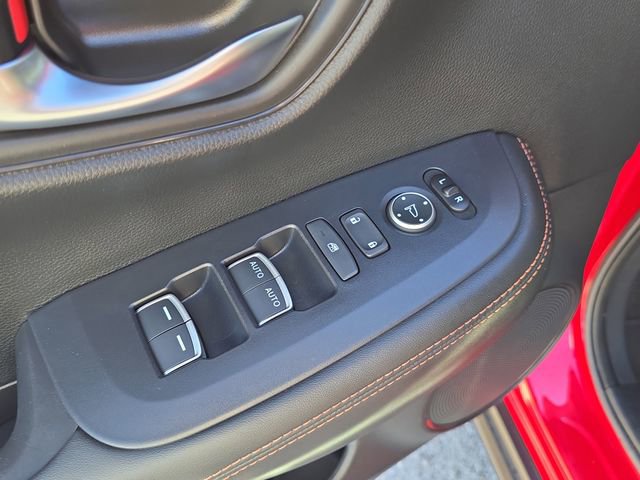 Used 2025 Honda HR-V Sport image 19