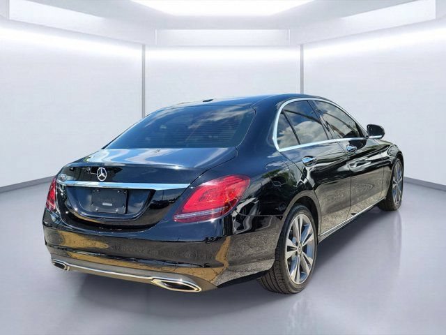 Used 2021 Mercedes-Benz C 300 Sedan image 4