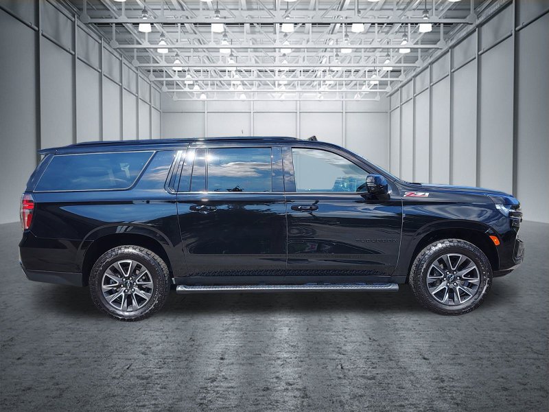 Certified 2024 Chevrolet Suburban Z71 w/ Luxury Package AWD/4WD image 10
