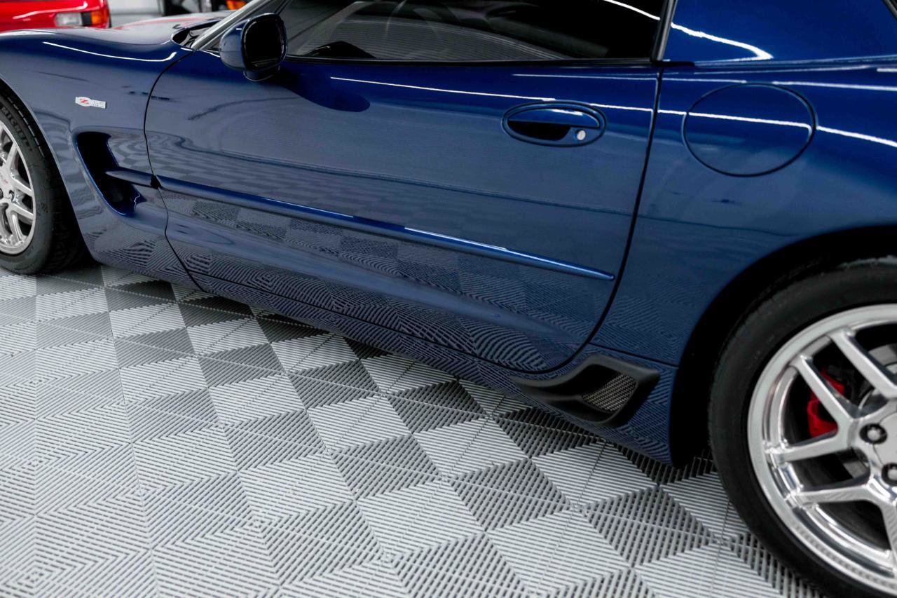 Used 2004 Chevrolet Corvette Z06 w/ Z06 Preferred Equipment Group image 30