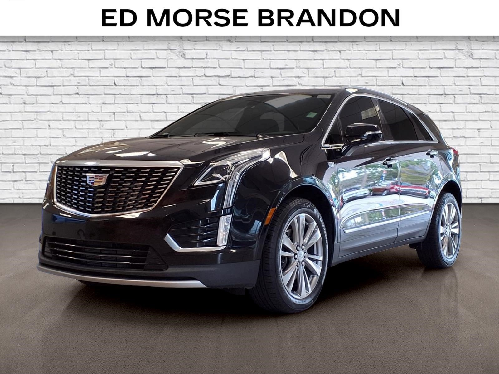 Certified 2024 Cadillac XT5 Premium Luxury FWD image 1