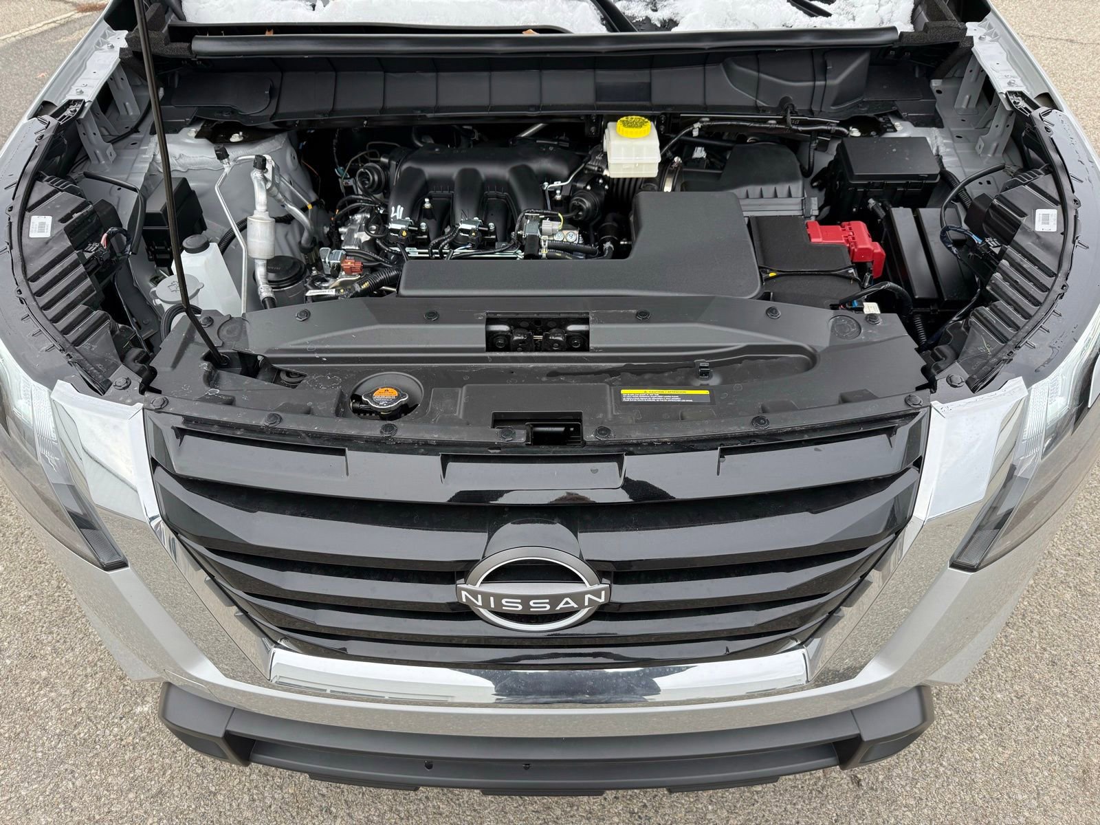 New 2025 Nissan Pathfinder SV w/ Cargo Package image 31