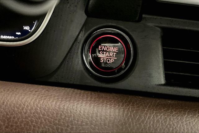 Used 2024 Honda Pilot Elite image 32