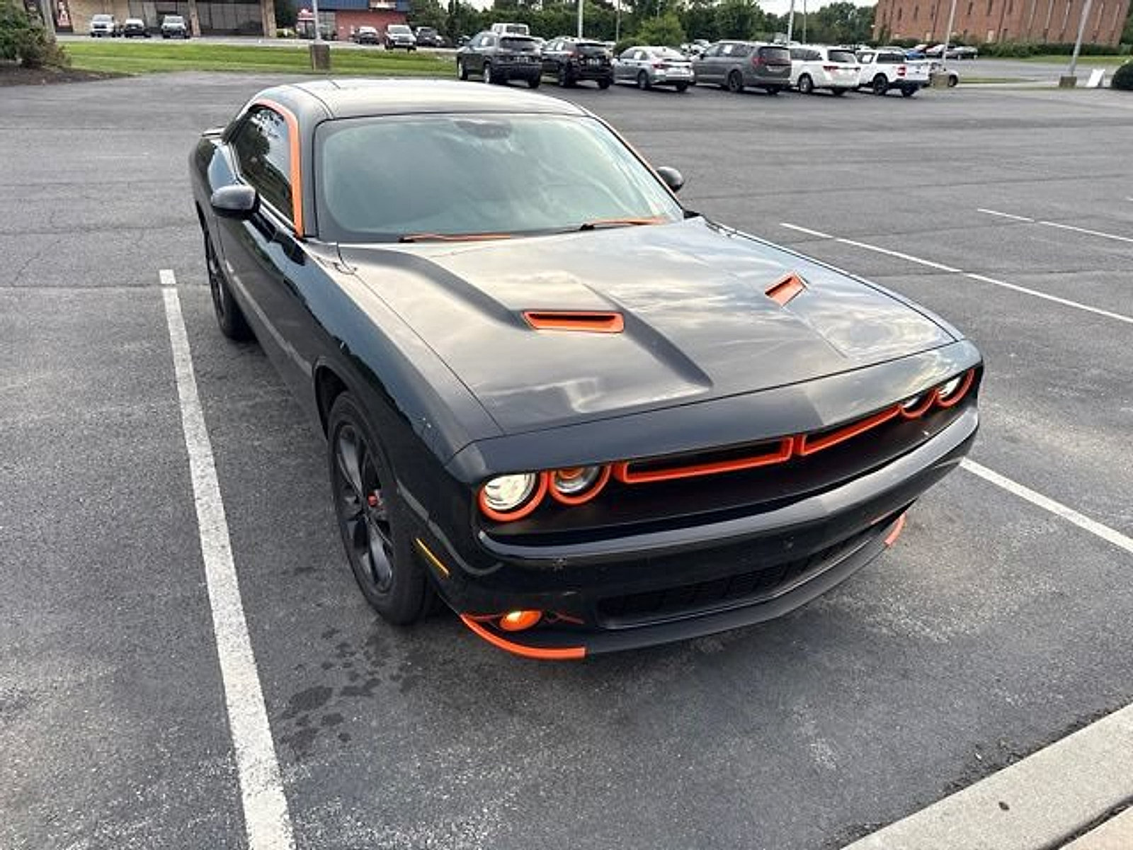 Used 2020 Dodge Challenger SXT w/ Blacktop Package AWD/4WD image 4